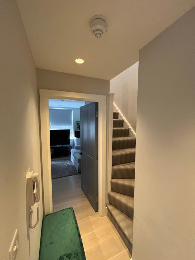Heart Of Soho Two Bedroom Apartament
