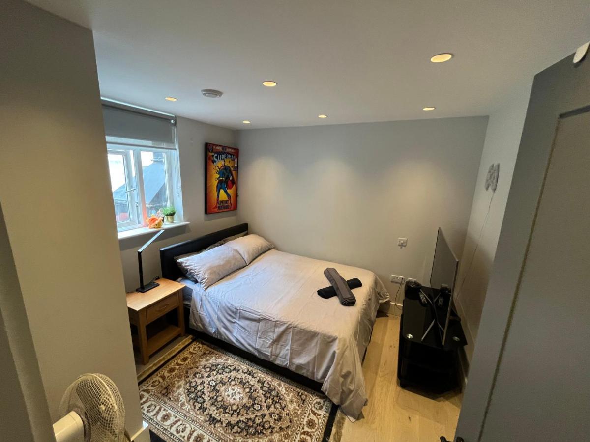 Heart Of Soho Two Bedroom Apartament *